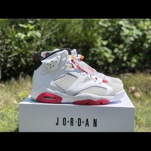 Size 10 AJ 6s Hare. Boyfriend never wore.